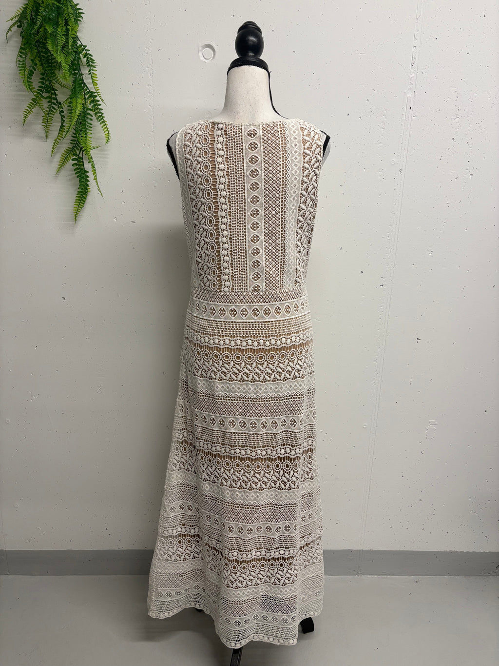 Maxikleid aus Häkelspitze