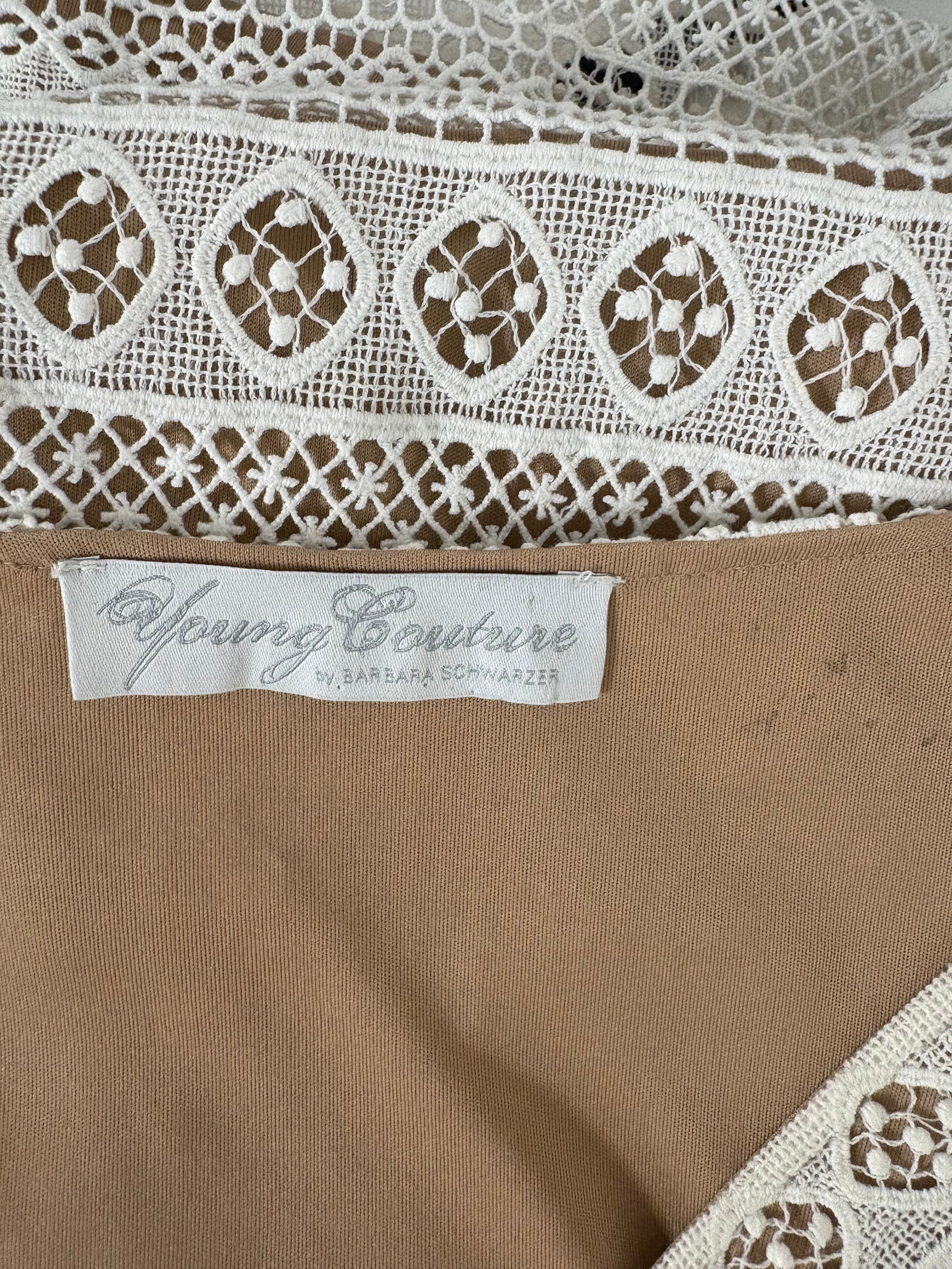 Maxikleid aus Häkelspitze